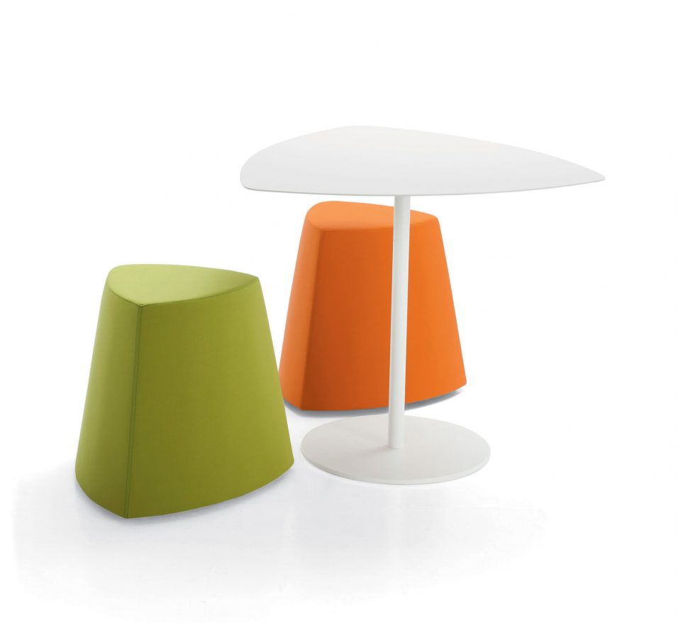 Kensho Stool von Kastel – Design-Polsterhocker & Pouf mobil für moderne Kommunikationszonen | auf Rechnung kaufen