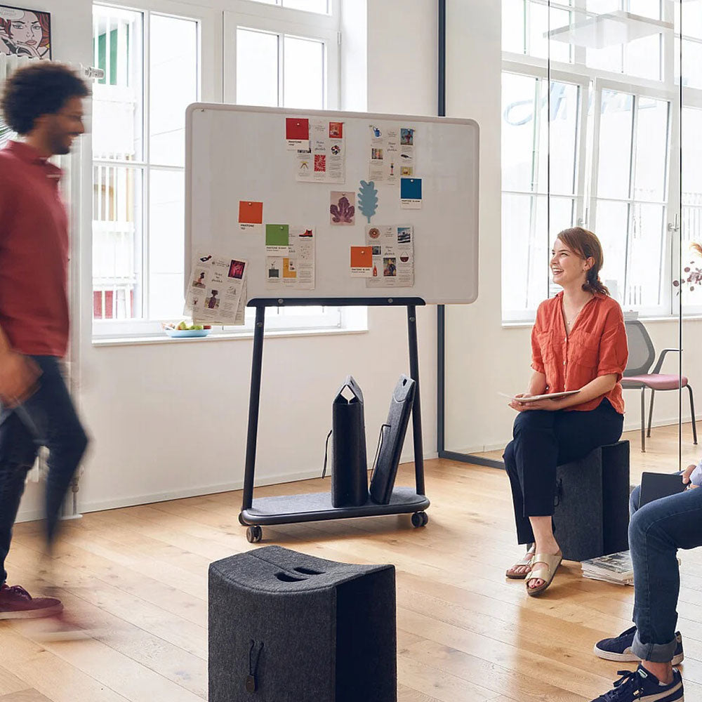sedus se:lab board | mobiler Stehtisch Sitztisch | Tisch auf Rollen