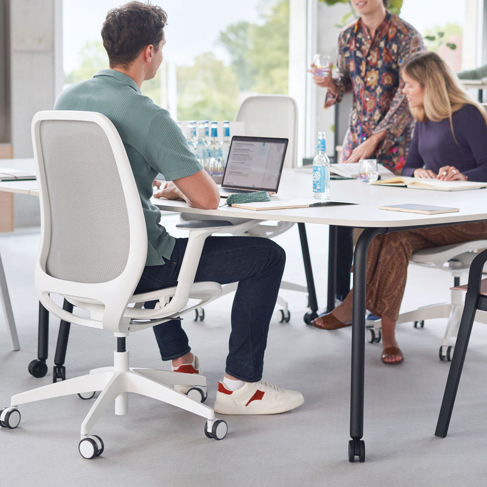 sedus se:lab meet desk | mobiler Besprechungstisch | Konferenztisch | auf Rollen | auf Rechnung