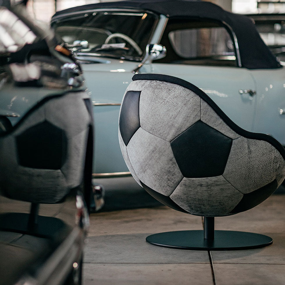 lillus-fußball-hattrick-lounge-sessel-loungesessel-ballsessel-ball-büromöbel plus-design-made in germany-einrichtung
