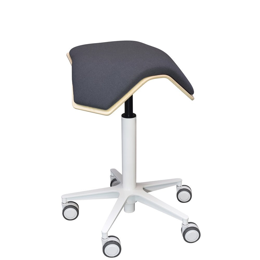 myKolme ILOA One Snow | Hocker Rollhocker | Sattelhocker | Gestell Weiß | Made in Finnland - Büromöbel Plus