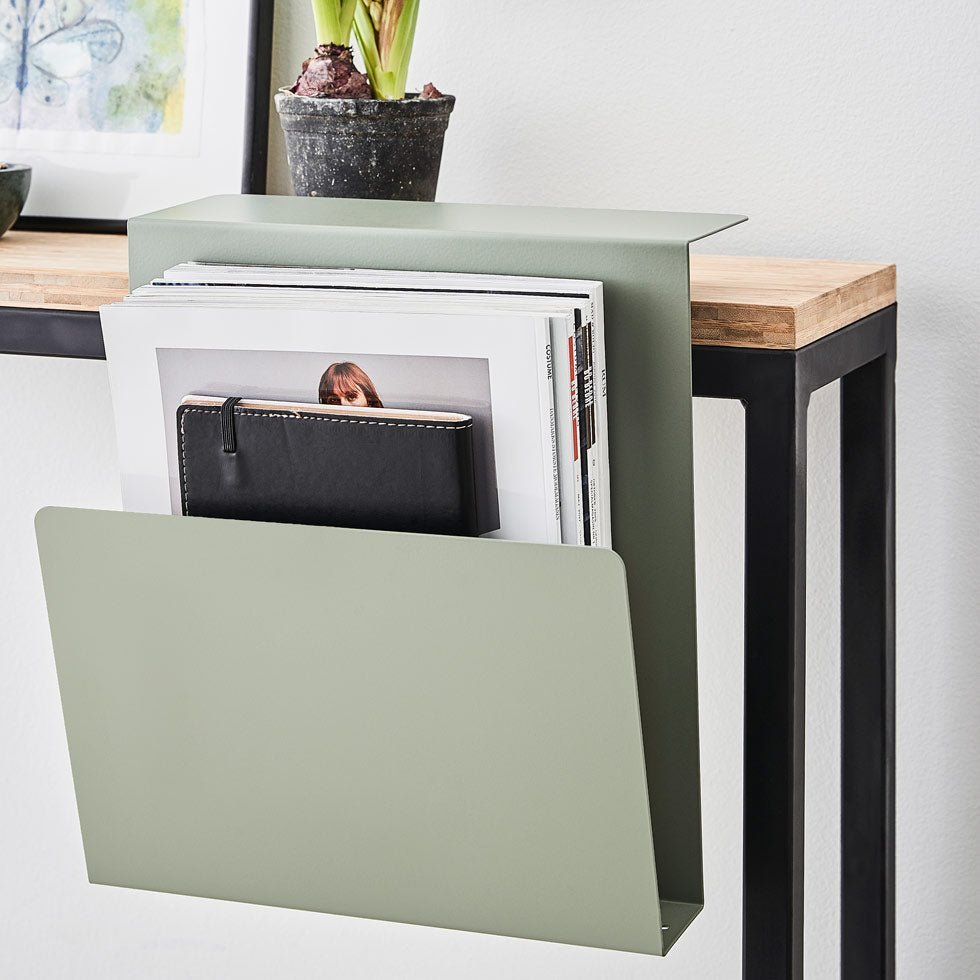 Tischanbau Broschürenhalter Laptophalter APTO - Dieser Zeitungsständer am Schreibtisch sorgt für elegante Ordnung - auf Rechnung kaufen 🇩🇰 - Büromöbel Plus