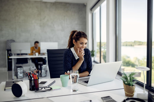 Achtsamkeit im Arbeitsalltag: 3 Übungen für mehr Gelassenheit