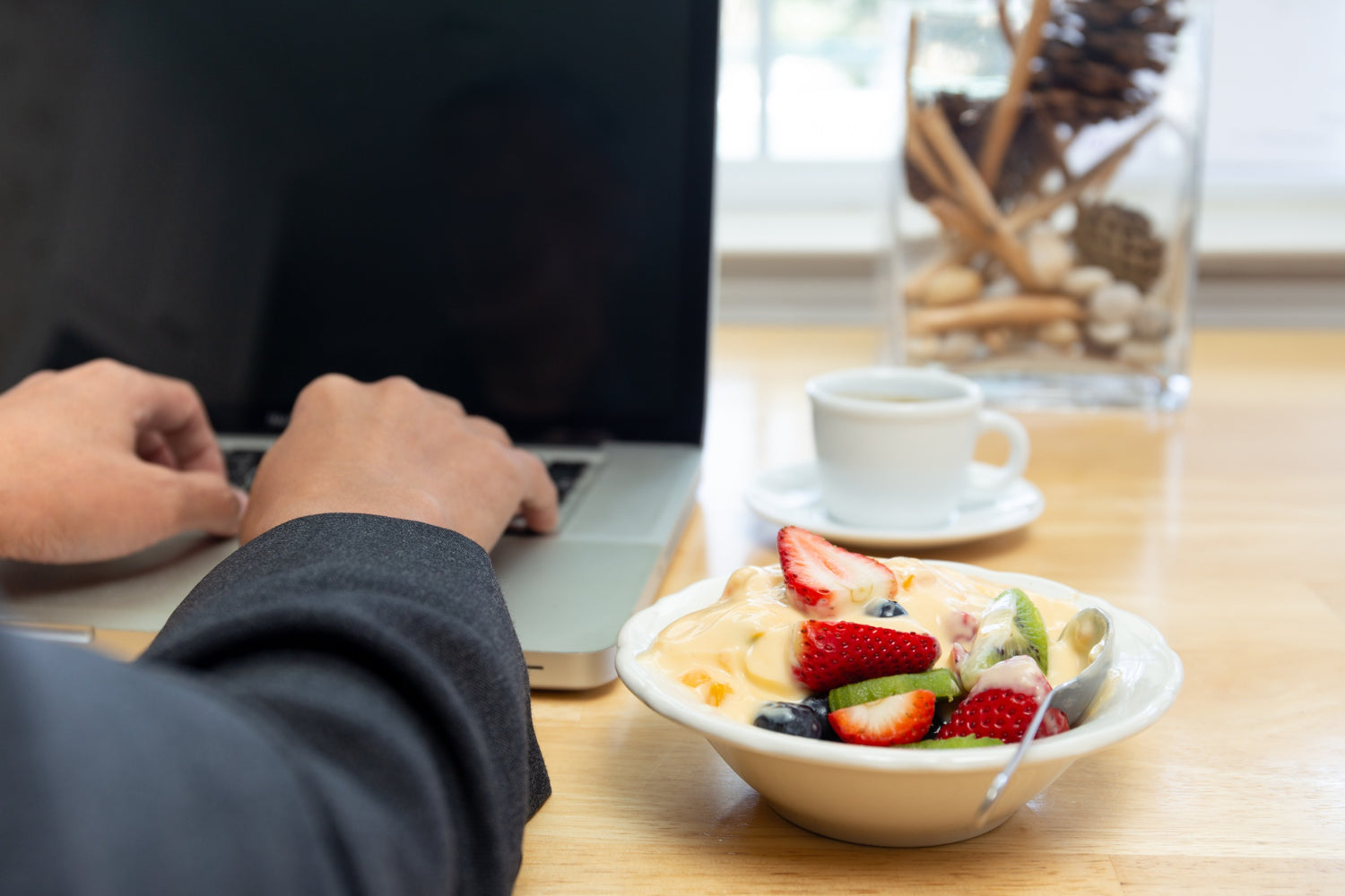 Gesunde Ernährung im Büro: Snack-Ideen für zwischendurch