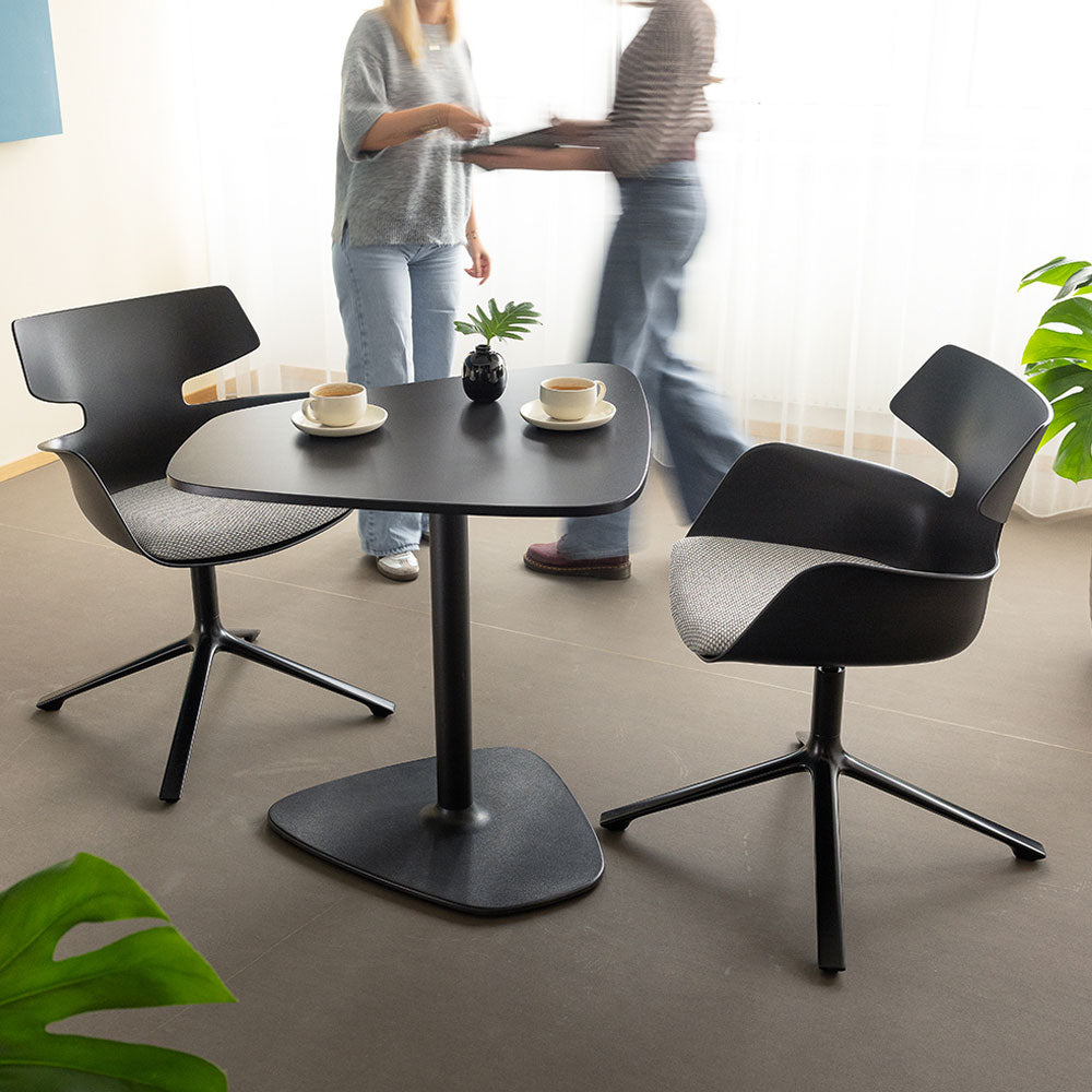 Wiesner Hager bloum | Farbe Schwarz | Besucherstuhl | Konferenzstuhl | Design Sessel