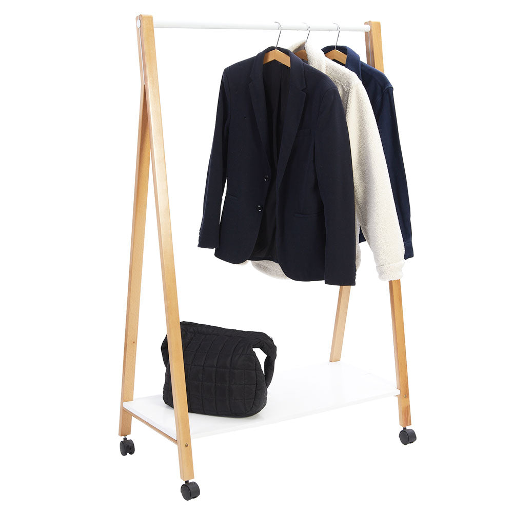 Mobile Garderobe Flag für Start-ups mit Platz für bis zu 30 Kleidungsstücke