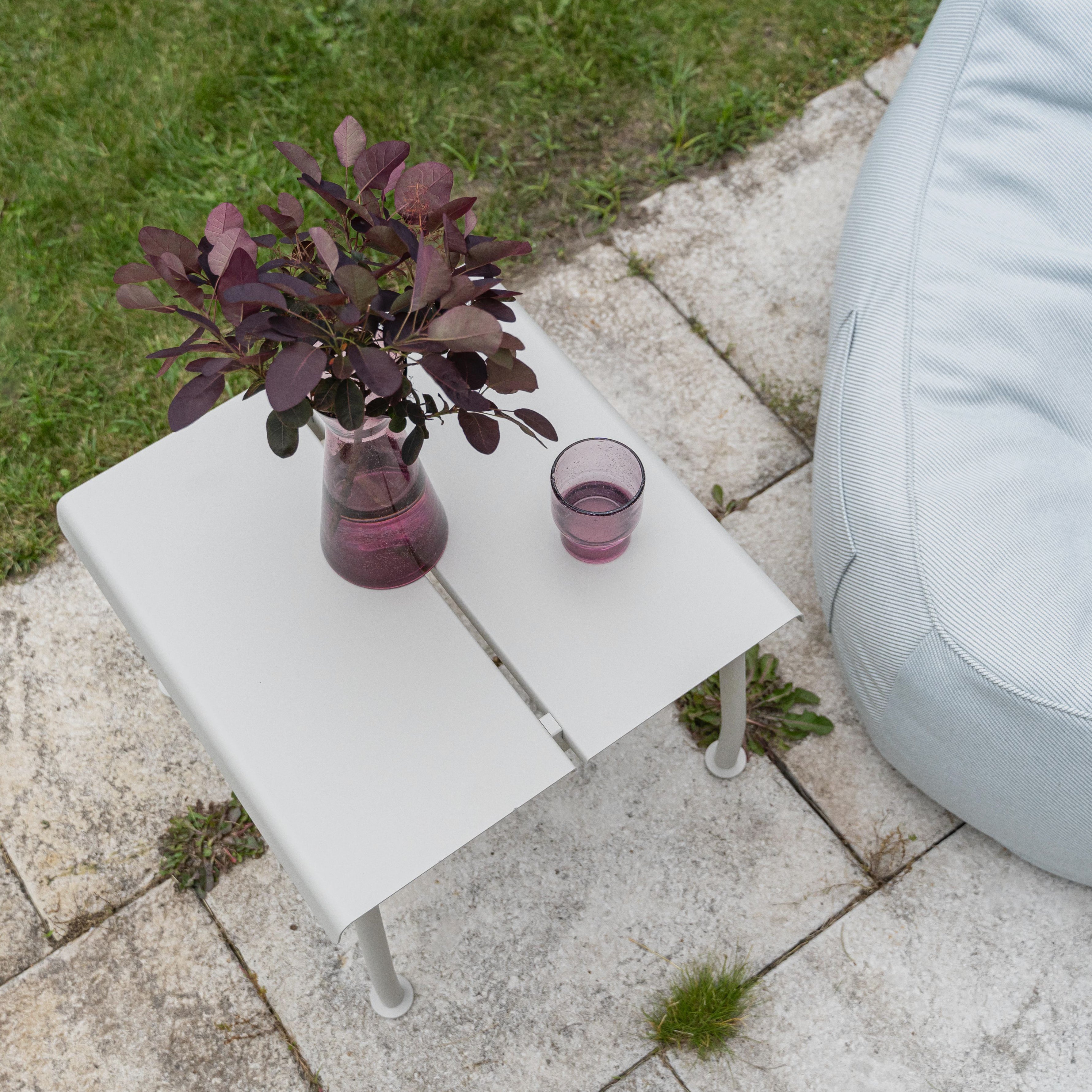 mdd Flaner Outdoor Beistelltisch 50 x 50cm | Design | Stabilität & Funktion für den Professionellen Einsatz | auf Rechnung bestellen