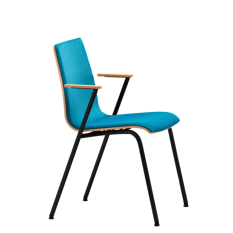 Stapelstuhl-Holzstuhl-Polster-Brandschutz B1-zertifiziert-Büromöbel Plus-Farben-schwarz-blau-rot-auf rechnung-armlehnen-chrom-holz-plus