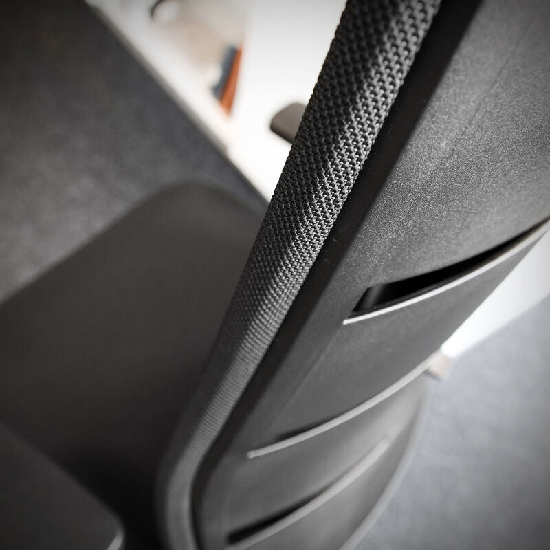 Dark Slate Gray Ergonomischer Bürostuhl Netzrücken Agilis Matrix MT12 mit Aluminium Fußkreuz - mit Leichtigkeit gesundes Sitzen - 30 Jahre Garantie - Made in Germany - jetzt auf Rechnung bestellen agilis-matrix-ergonomischer-buerostuhl-netzruecken-schwarz-detail-2.jpg Lento