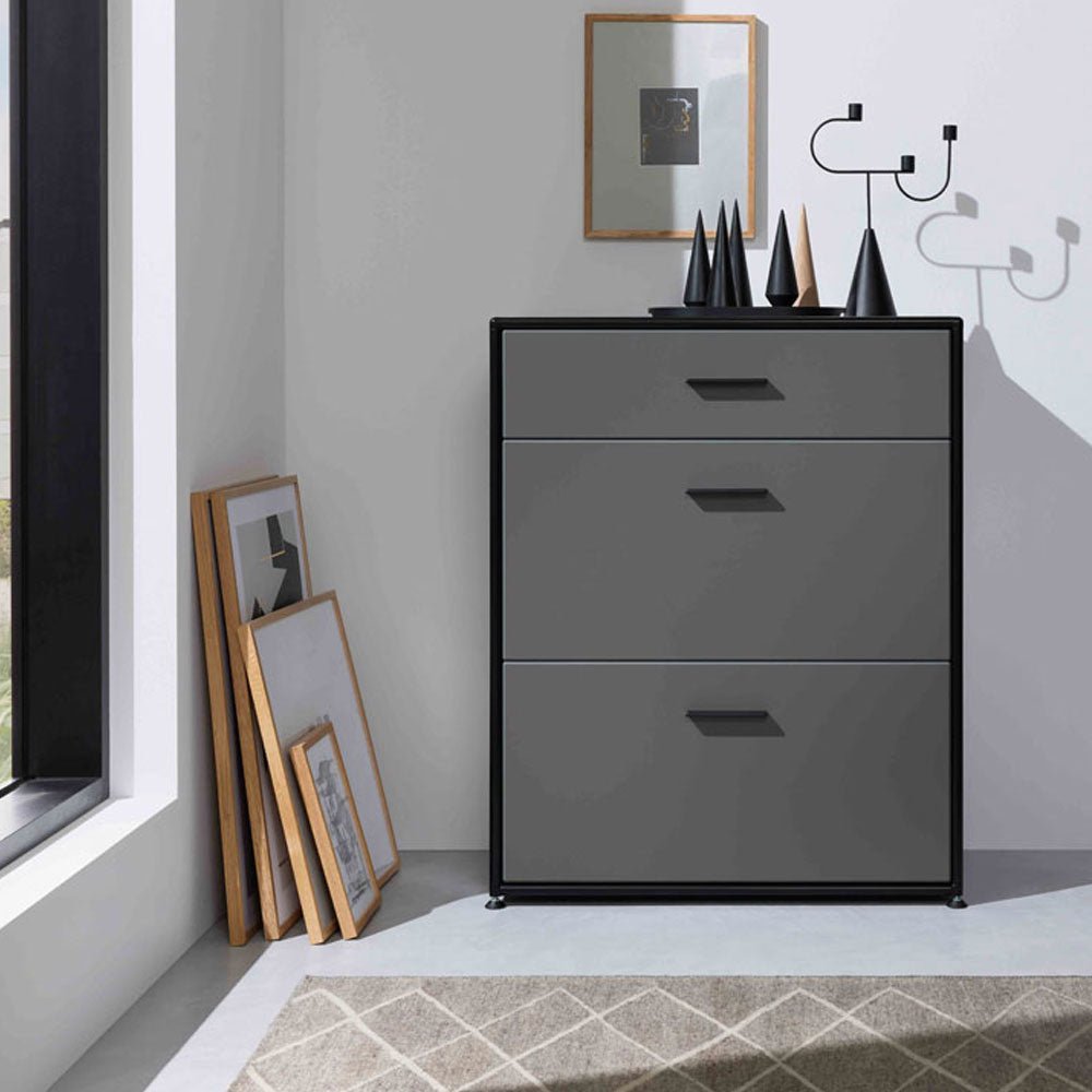 BOSSE SOLUTIONS Highboard | Basaltgrau | 3 Schubladen | Black Edition | Jetzt auf Rechnung kaufen - Büromöbel Plus