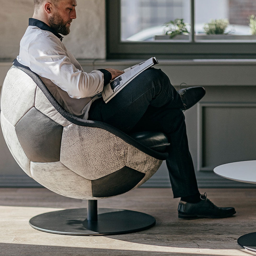 lillus-fußball-hattrick-lounge-sessel-loungesessel-ballsessel-ball-büromöbel plus-design-einrichtung-stuhl-empfang